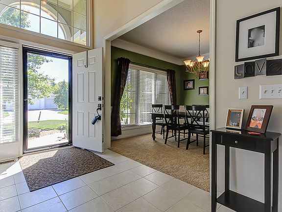 2nd image of 5904 NE Coral Cir
