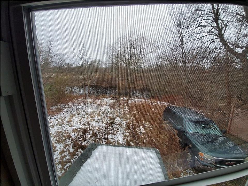 2nd image of 54 River St