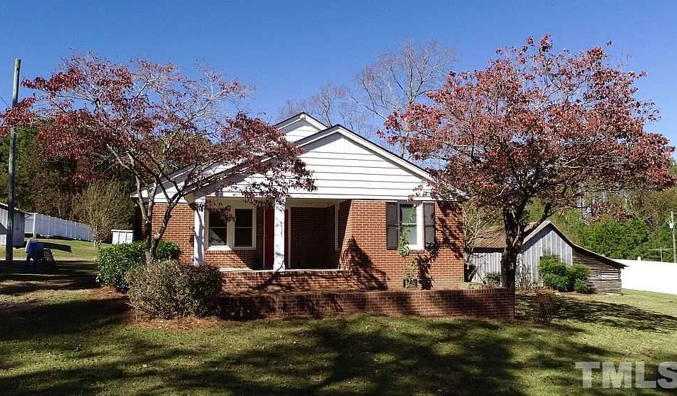 1st image of 32 Shady Pine Ln