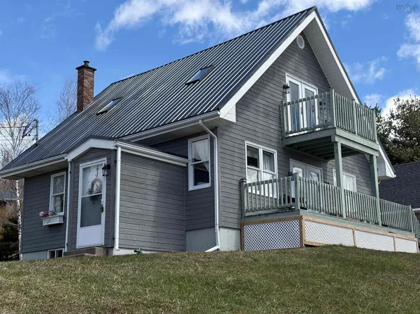 10 Egerton St, Trenton, NS B0K 1X0