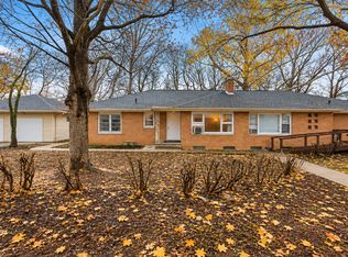 1322 Alms Dr, Champaign, IL 61820