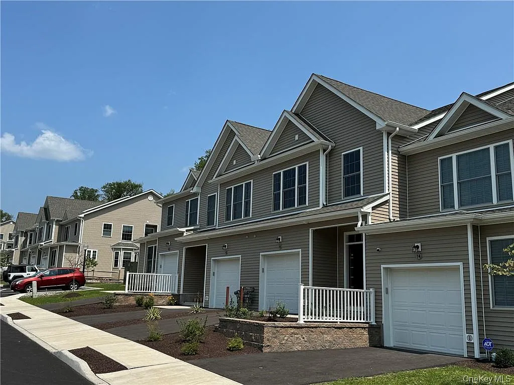 3 bed, 2.5 bath, 1782 sqft, $3,000 — Photo 4