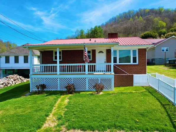 207 Worthy Blvd, Saltville, VA 24370