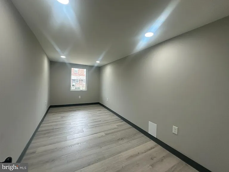 125 N Monastery Ave — Photo 19