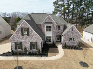 597 Cedar Shadows Cir W, Collierville, TN 38017