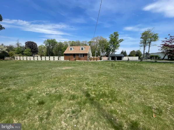 862 Johnson Rd, Sicklerville, NJ 08081