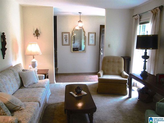 4th image of 956 Shady Brook Cir