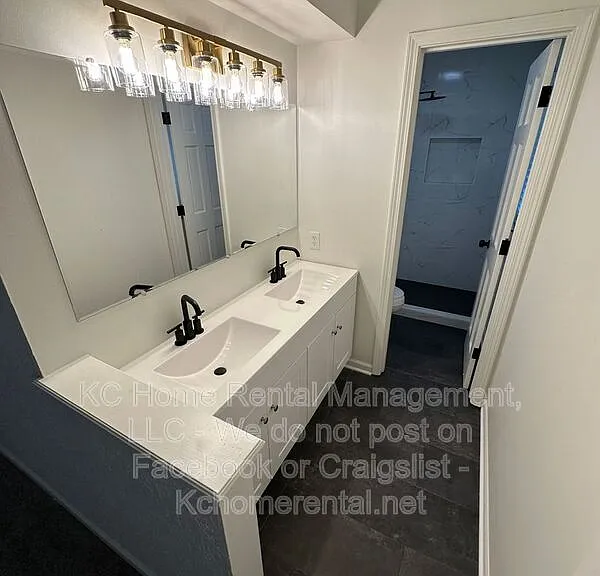 3870 SW Harbor Dr — Photo 24