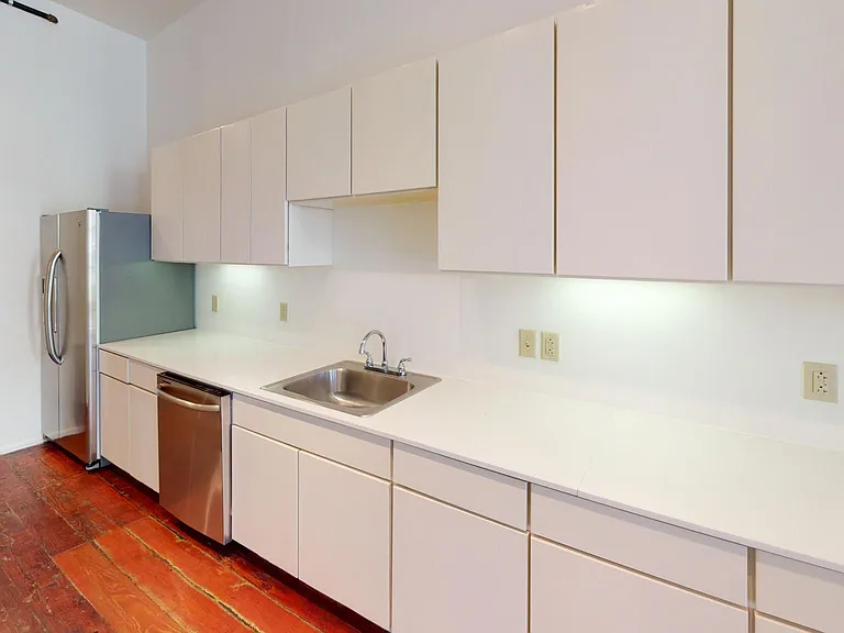 509 Baronne St #101 — Photo 15