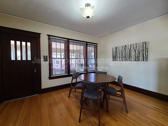 4th image of 811 Market St