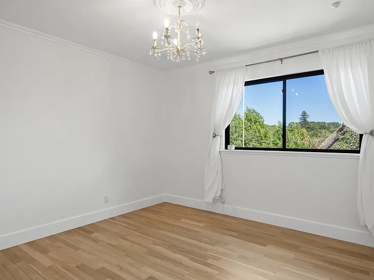 311 Grandview Ave — Photo 66