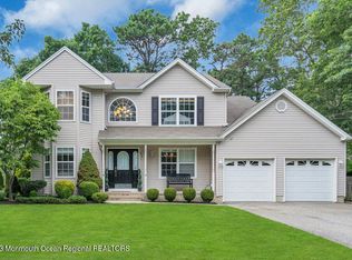 192 Bowsprit Rd, Manahawkin, NJ 08050