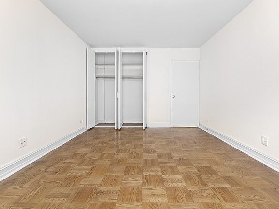 4th image of 400 E 71st St APT 17B