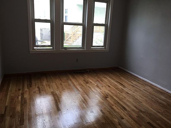 3rd image of 156 Newbury Ave #156