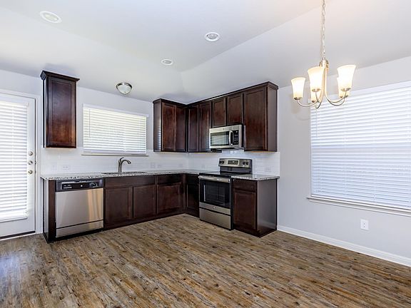 5th image of 1408 Walden Pond Dr