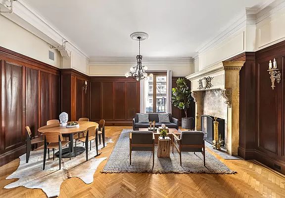 3rd image of 105 8th Ave #1