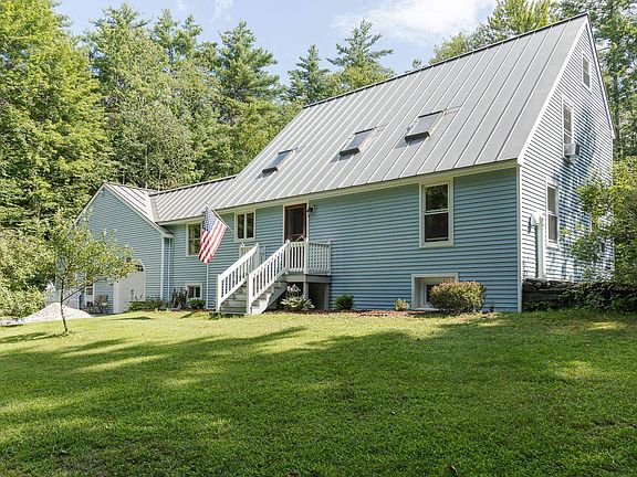 3rd image of 186 Partridgeberry Lane