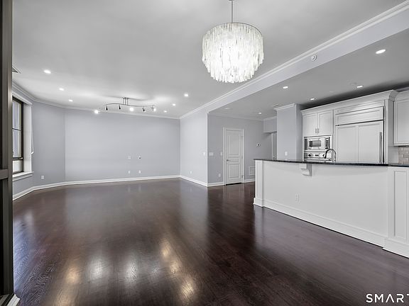 4th image of 100 Parrott Dr #1106