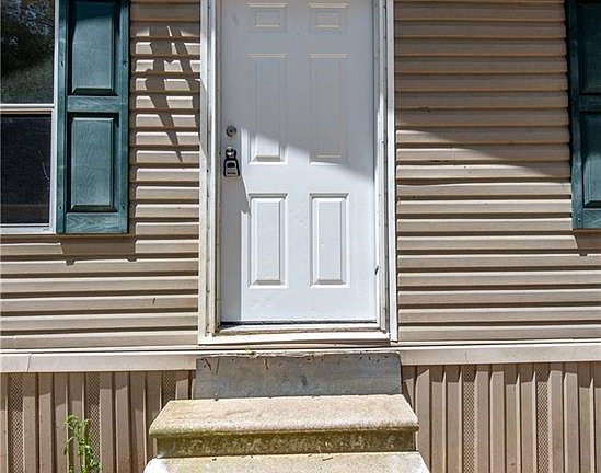 2nd image of 120 Railroad Ave