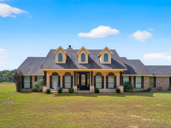 2621 An County Rd #2212, Palestine, TX 75803