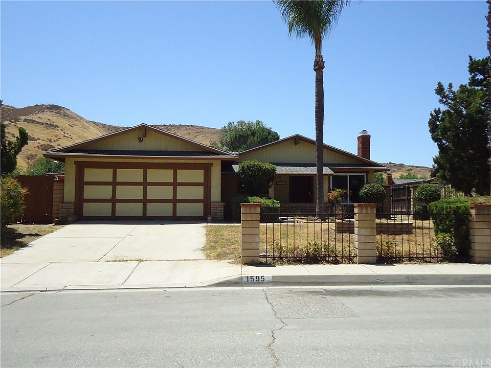 1st image of 1595 W Fullerton Dr
