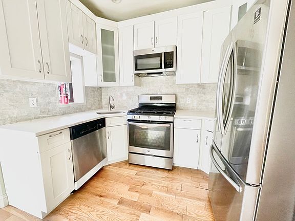 2nd image of 555 W 183rd St APT 2