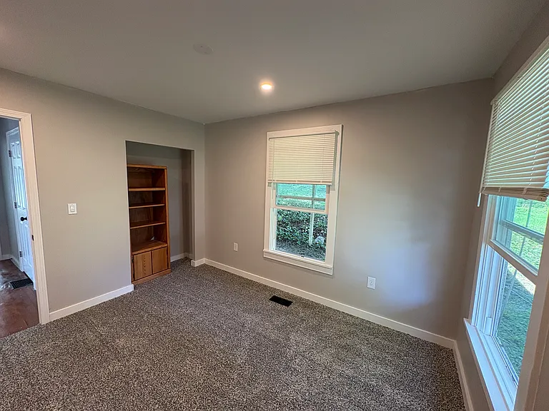 119 Capitol Blvd — Photo 6