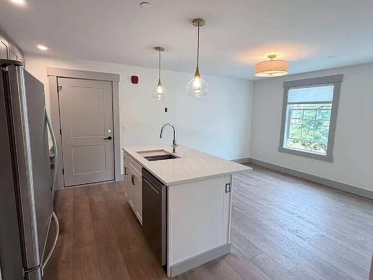 110 Silver St #201 — Photo 18
