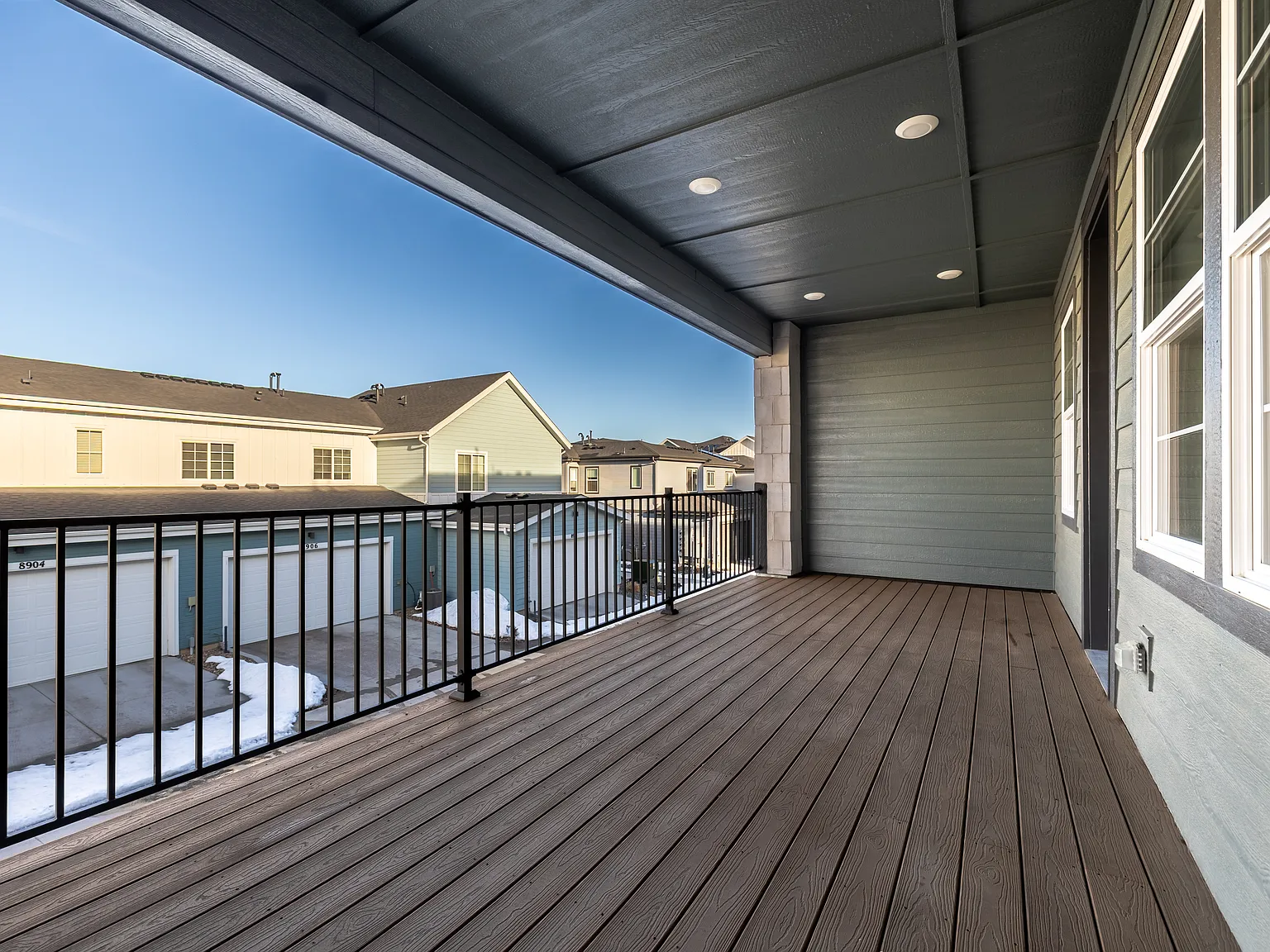 3 bed, 2.5 bath, 2089 sqft, $3,400 — Photo 4