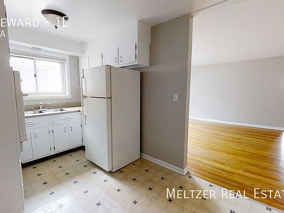 3rd image of 828 Seward St #1E