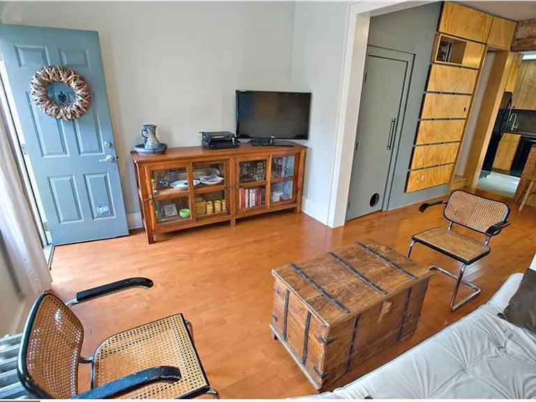 314 Cambridge St — Photo 2