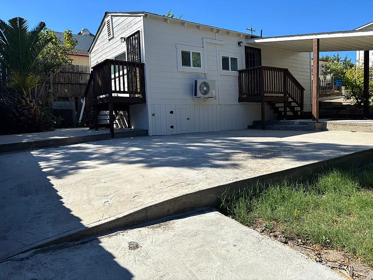444 E Military St #C — Photo 16