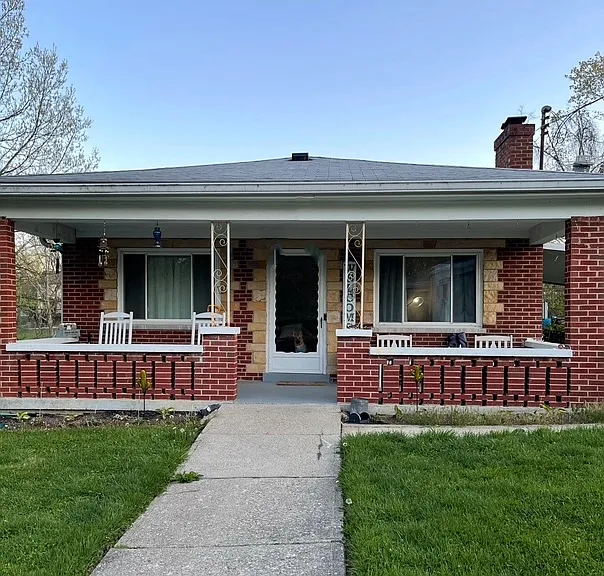 732 Sunset Dr — Photo 1