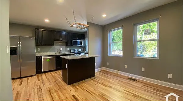 2925 Liberty Pkwy — Photo 4