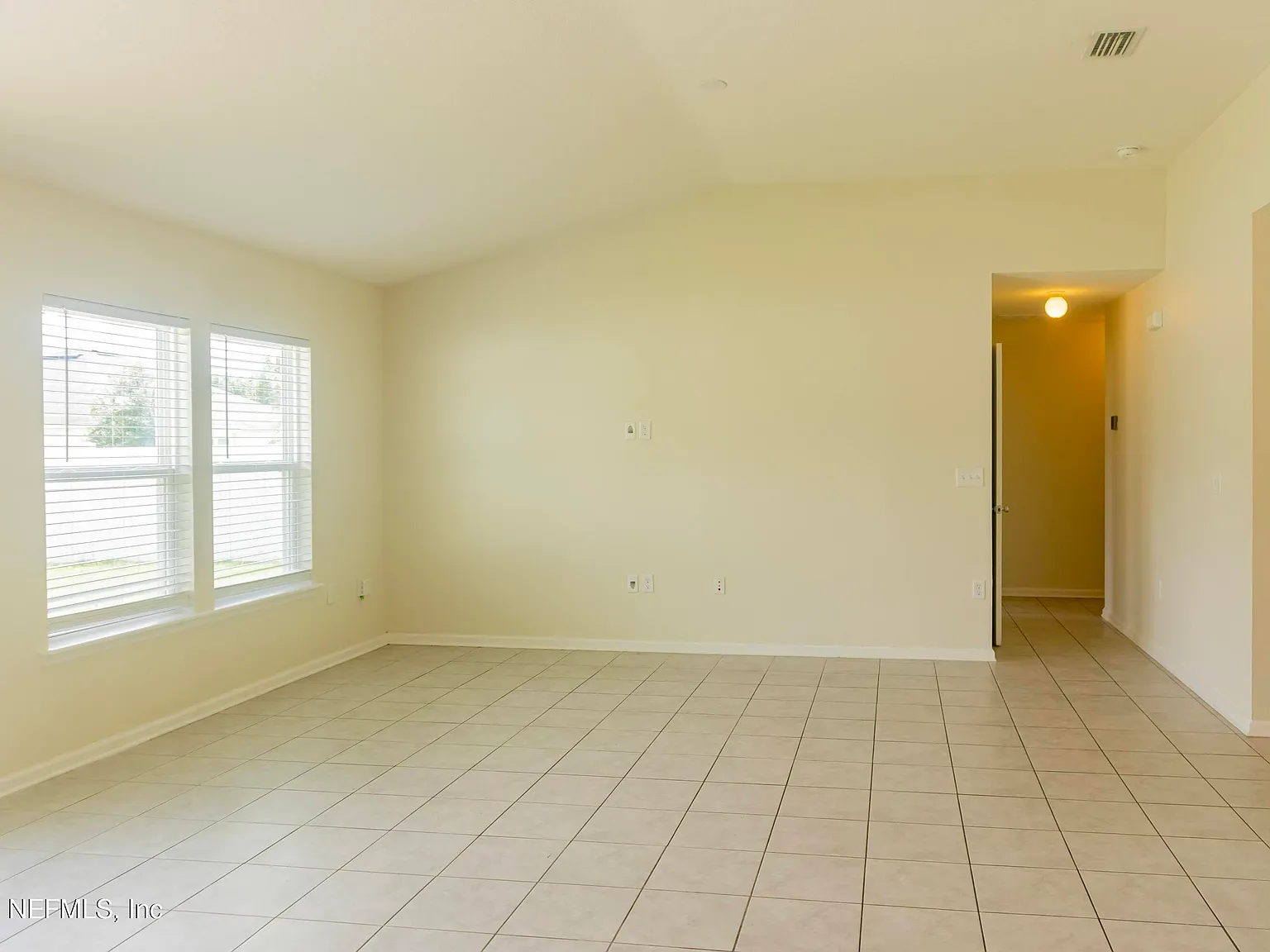 3 bed, 2.0 bath, 1441 sqft, $1,850 — Photo 4