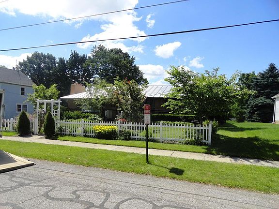 2nd image of 245 Lincoln Ave