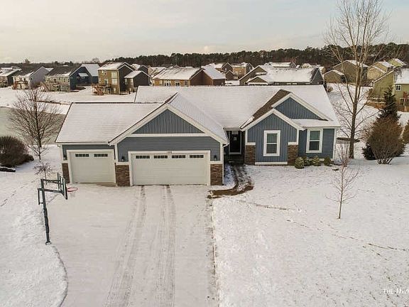 3rd image of 13039 Acacia Dr