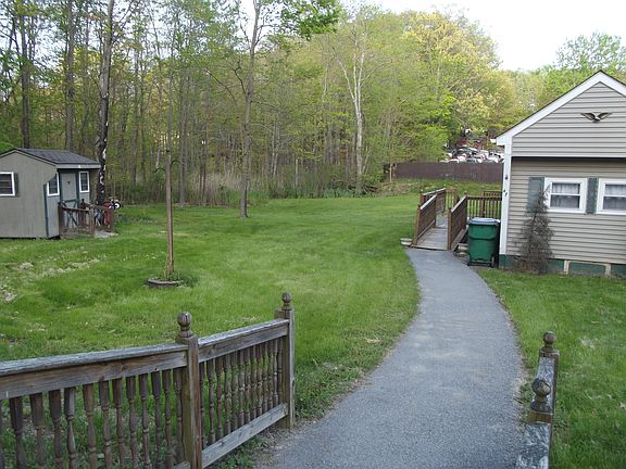 3rd image of 47 Honeywell Ln