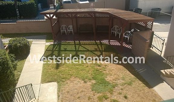 3rd image of 2313 Cabrillo Ave APT F