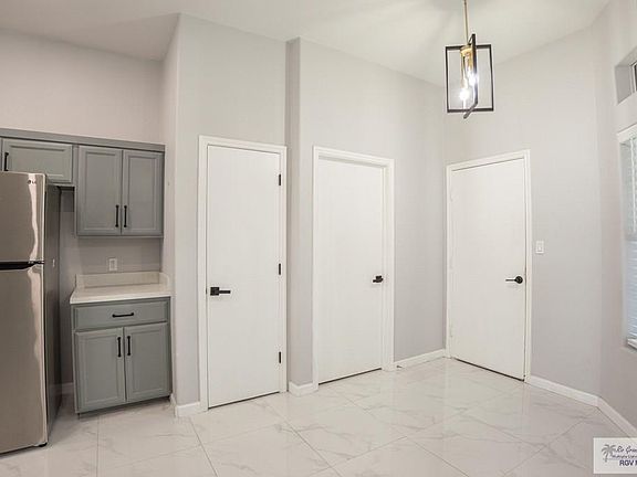 4th image of 7549 Laurel Ave