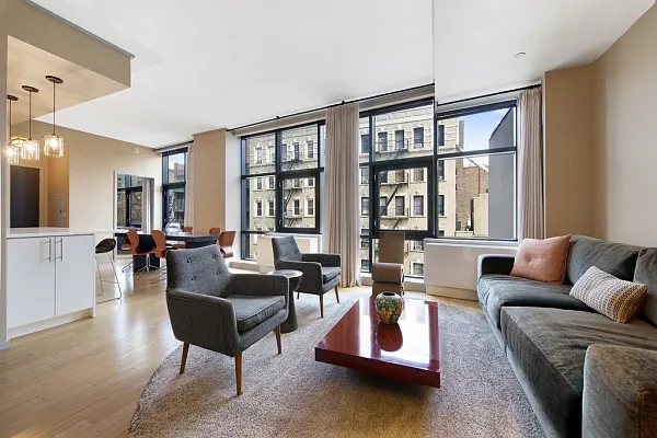 Sold by MNS | media 18