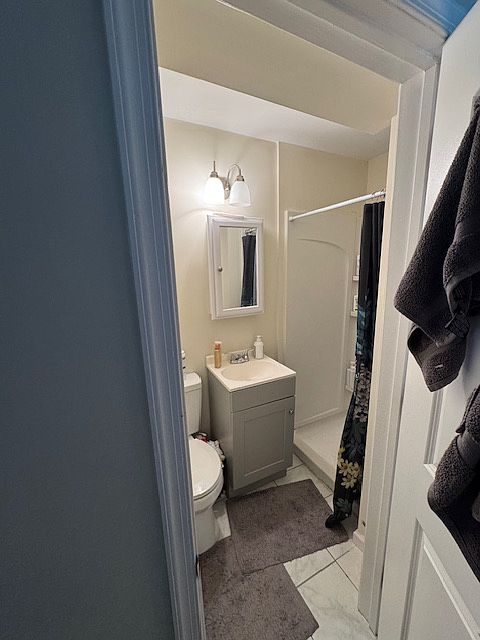 1st image of 163 Chancellor St #6