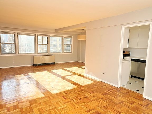 2nd image of 55 E 9th St APT 8F
