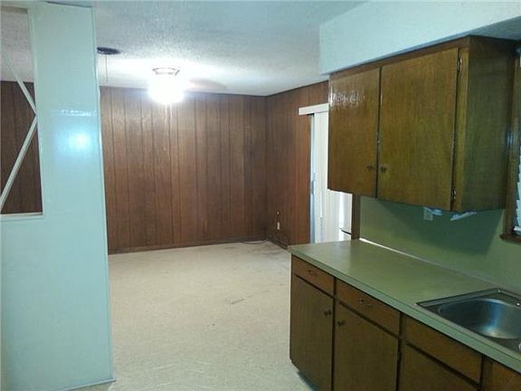 4th image of 603 Karolyn Dr
