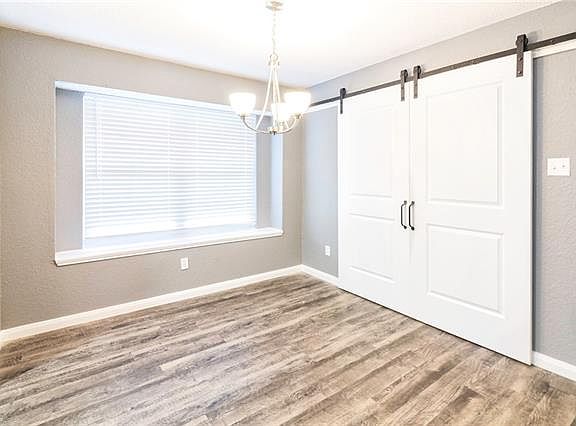 4th image of 2670 Carrington Ln