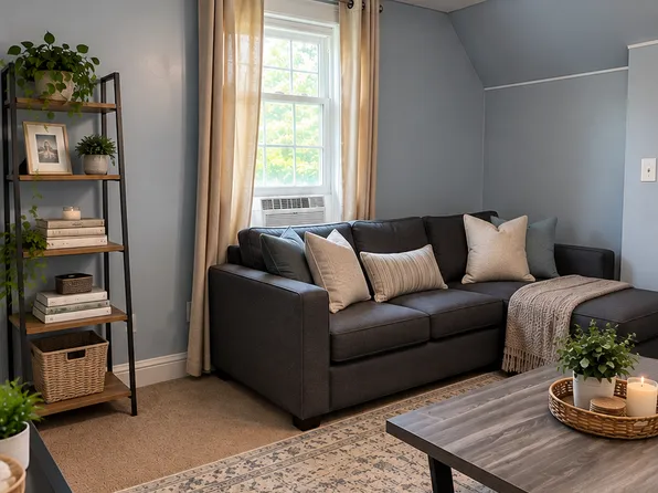 (undisclosed Address), Chicopee, MA 01020
