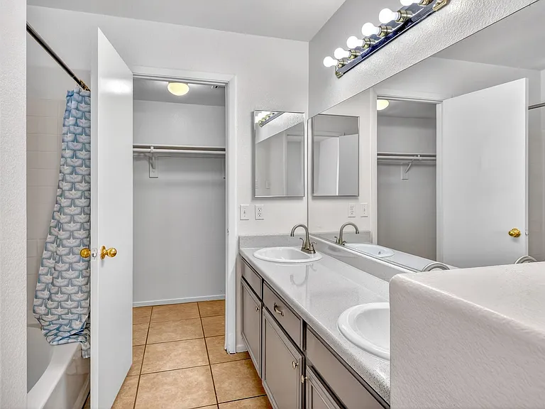 5683 Halvern Ave — Photo 7