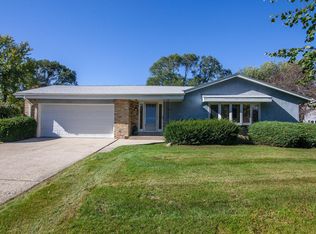 13300 W Sunny View Dr, New Berlin, WI 53151