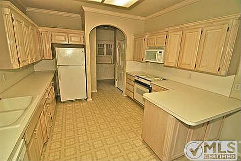 3rd image of 3914 Laramie Dr
