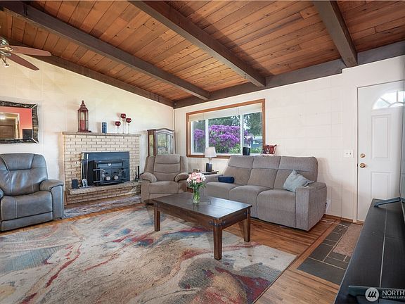 4th image of 2132 Firland Drive